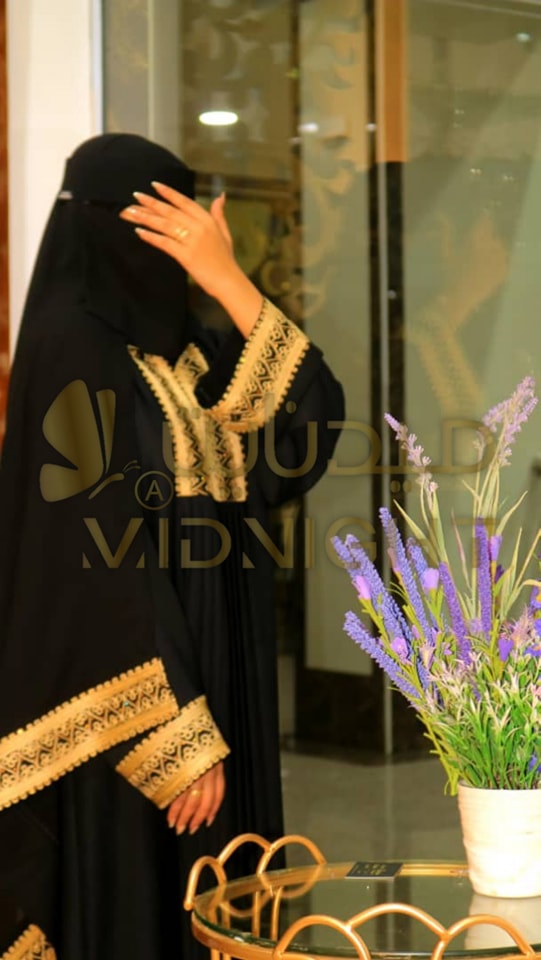 عبايات ميدنايت