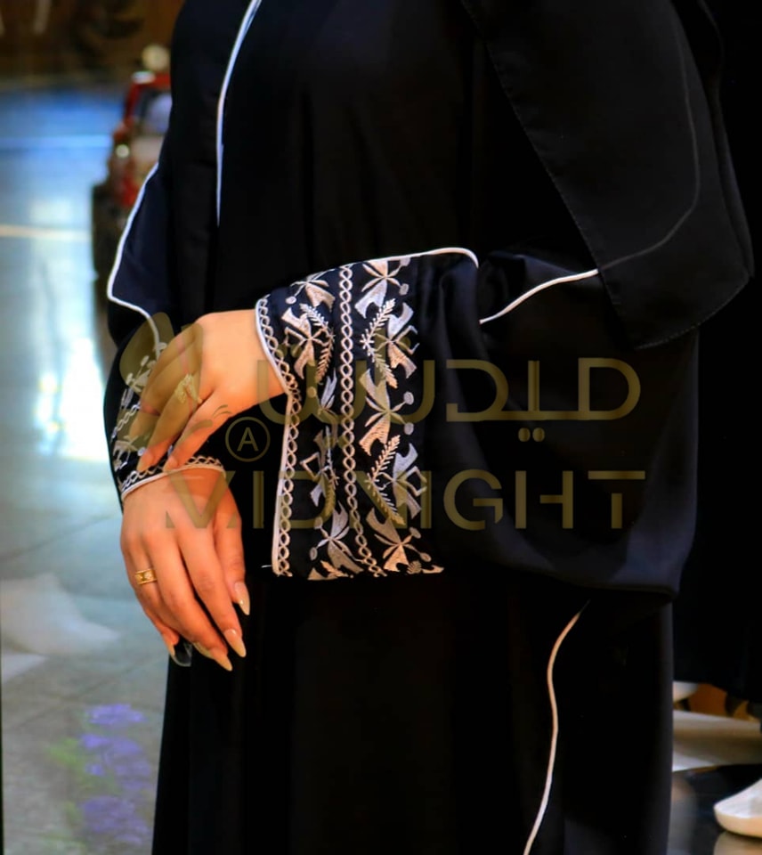 عبايات ميدنايت